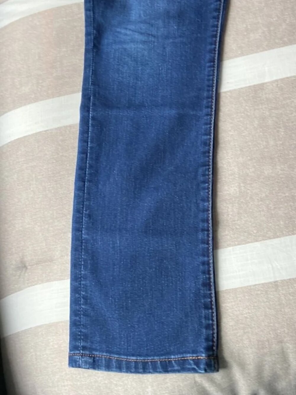 EUC SOHO Medium Wash Women's Skinny Jeans Sz 14 - Picture 2 of 6